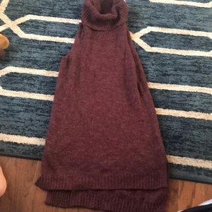 Maroon Long sweater with Neck Sleeveless